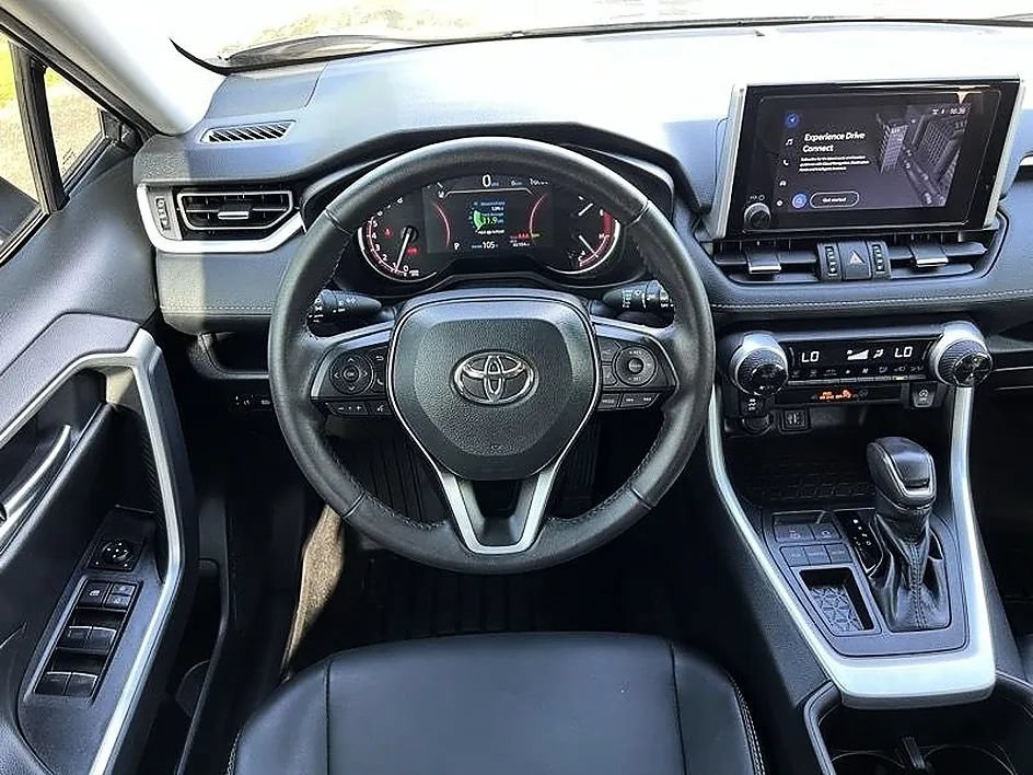Used 2024 Toyota RAV4 XLE Premium FWD image 22