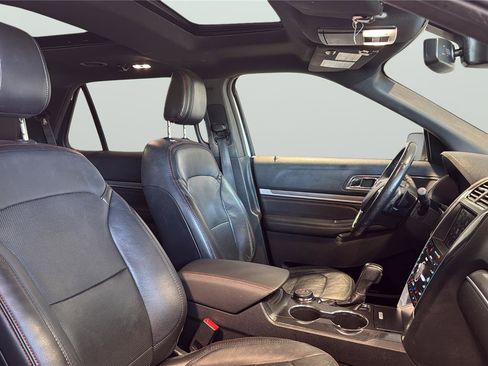 Used 2018 Ford Explorer Sport w/ Equipment Group 401A image 14