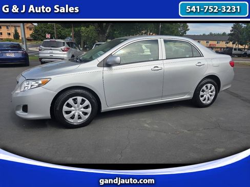 Used 2009 Toyota Corolla LE FWD image 1
