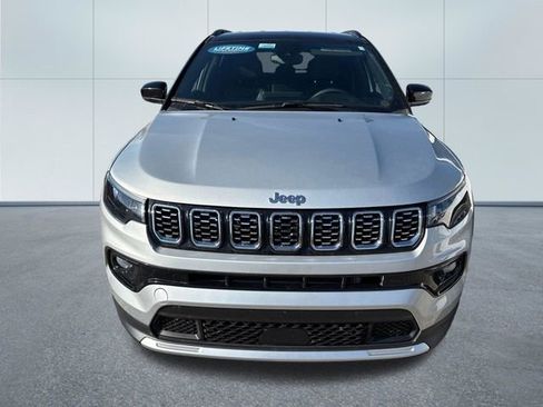 Used 2025 Jeep Compass Limited AWD/4WD image 12