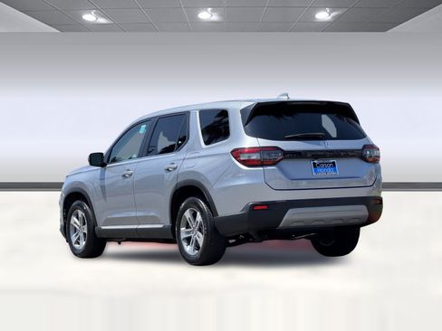 Used 2023 Honda Pilot EX-L image 3