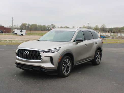 Used 2025 INFINITI QX60 Luxe image 4