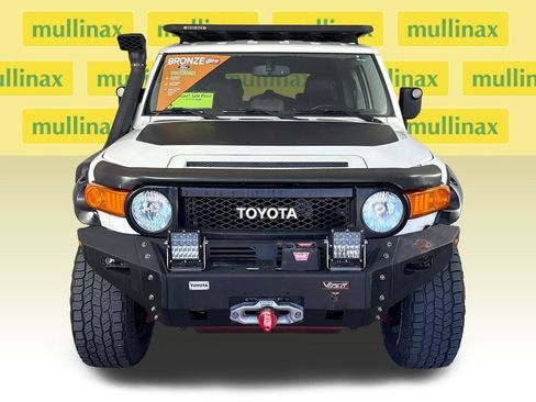 Used 2014 Toyota FJ Cruiser 4WD w/ Upgrade Package image 11
