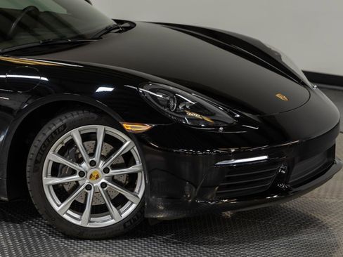 Used 2018 Porsche 718 Cayman RWD image 27