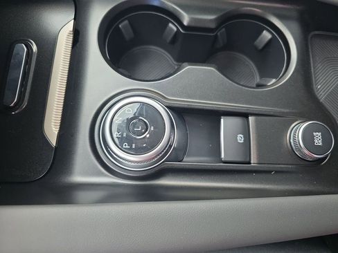 Used 2025 Ford Explorer Active image 30