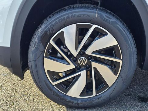 New 2026 Volkswagen Atlas SEL image 11