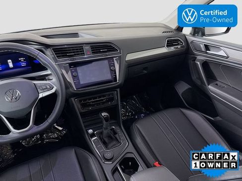 Used 2023 Volkswagen Tiguan SE w/ Panoramic Sunroof Package AWD/4WD image 23
