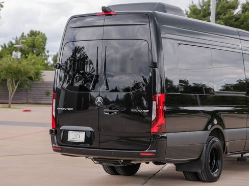 Used 2024 Mercedes-Benz Sprinter 3500 image 10