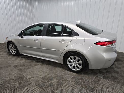 Used 2024 Toyota Corolla LE FWD image 4