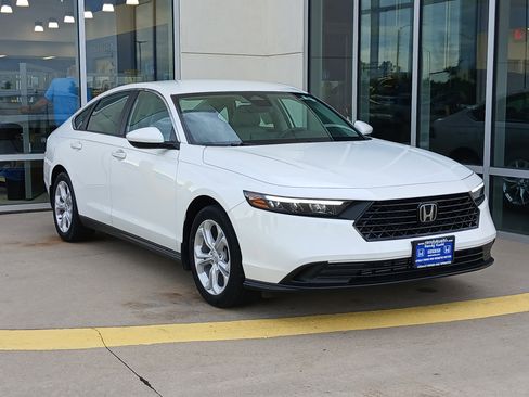 Used 2024 Honda Accord LX image 5