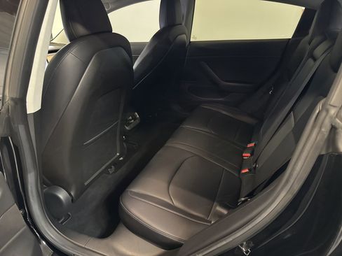 Used 2018 Tesla Model 3 Long Range image 10