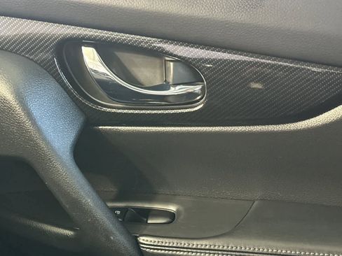 Used 2020 Nissan Rogue SL AWD/4WD image 19