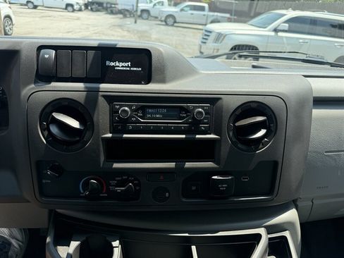 Used 2025 Ford E-450 and Econoline 450 Super Duty w/ Power Equipment Group RWD image 26