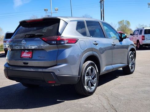 Certified 2024 Nissan Rogue SV image 3