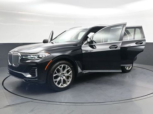 Used 2021 BMW X7 xDrive40i w/ Parking Assistance Package AWD/4WD image 39