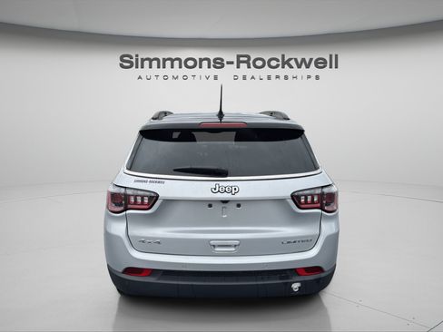 Used 2025 Jeep Compass Limited AWD/4WD image 4