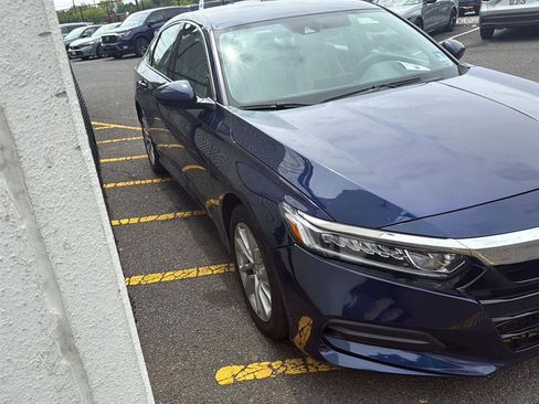 Used 2020 Honda Accord LX image 2