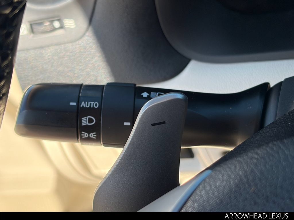 Used 2012 Lexus IS 250C RWD image 25