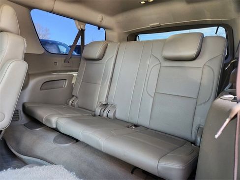 Used 2020 Chevrolet Suburban Premier image 29
