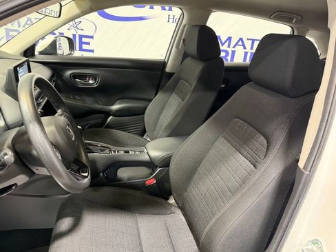 Used 2024 Honda HR-V LX image 7