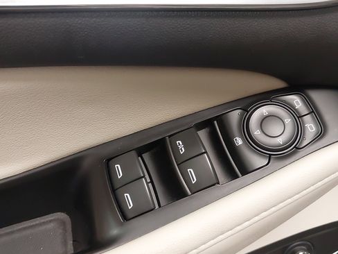 Used 2023 Buick Enclave Essence w/ Experience Buick Package AWD/4WD image 25
