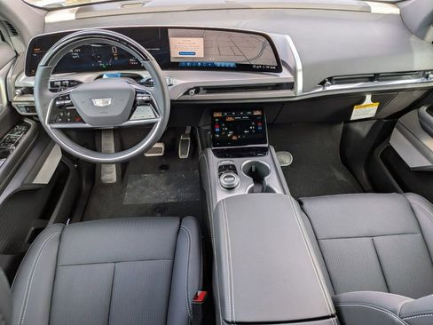 New 2026 Cadillac Vistiq Luxury image 32