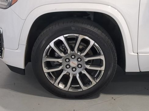 Used 2023 GMC Acadia Denali w/ Denali Technology Package AWD/4WD image 17