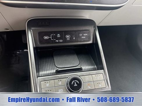 Used 2024 Hyundai Kona Limited AWD/4WD image 25