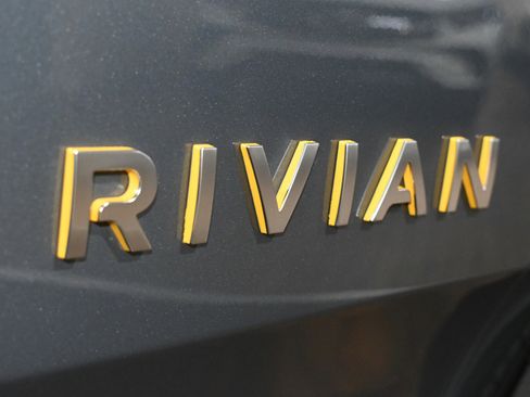 Used 2022 Rivian R1S Launch Edition image 99