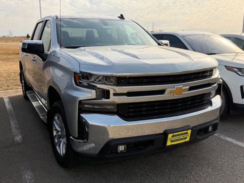 Used 2021 Chevrolet Silverado 1500 LT image 3