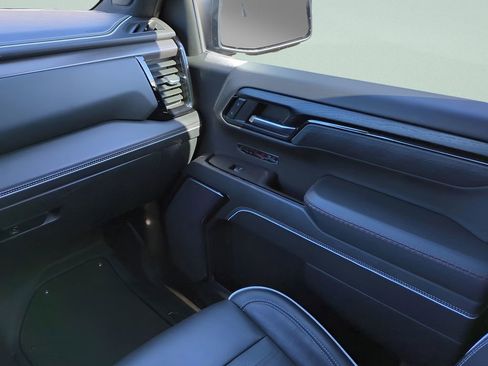 Used 2023 GMC Sierra 1500 AT4X image 16