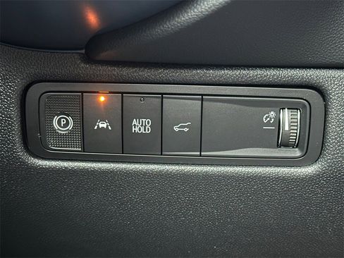 New 2026 Chevrolet Equinox EV LT image 31