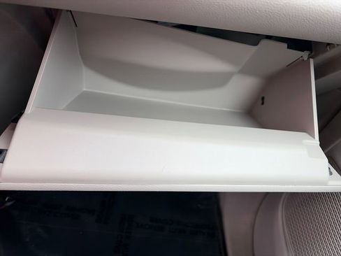 Used 2023 Chrysler Voyager LX FWD image 34