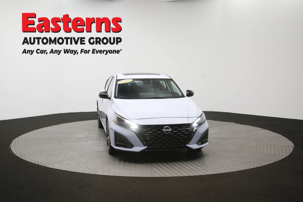 Used 2025 Nissan Altima 2.5 SR w/ SR Premium Package FWD image 54