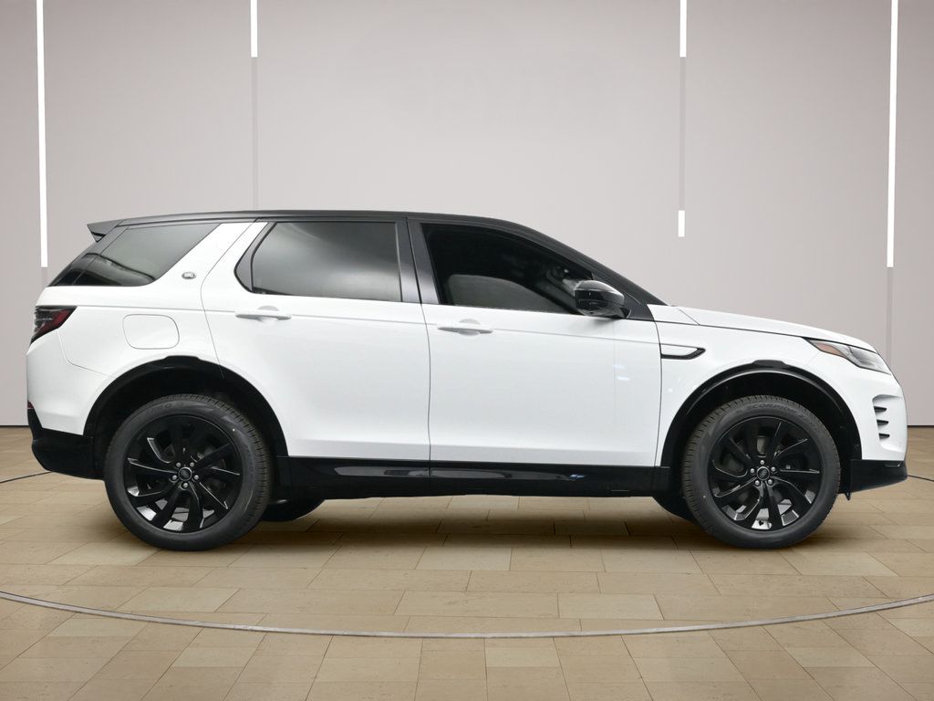 Used 2025 Land Rover Discovery Sport Dynamic SE AWD/4WD image 28