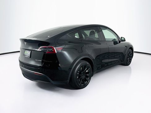 Used 2021 Tesla Model Y Long Range AWD/4WD image 9