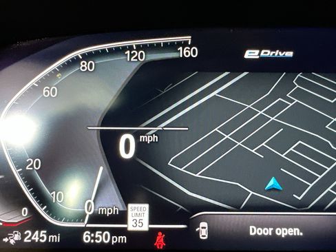 Used 2023 BMW X5 xDrive45e image 19