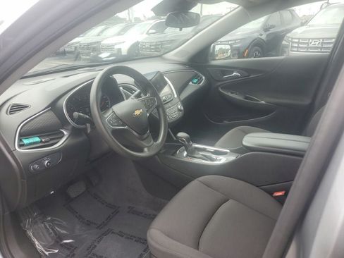 Used 2025 Chevrolet Malibu LT FWD image 15