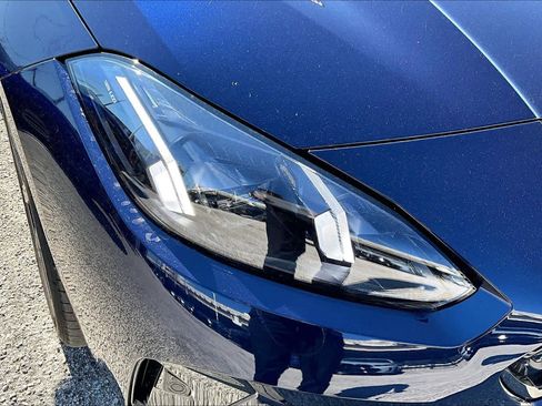 Used 2025 BMW M235i xDrive w/ Premium Package image 14