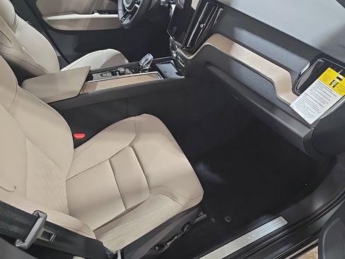 New 2026 Volvo XC60 B5 Plus w/ Climate Package image 21