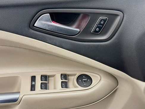 Used 2014 Ford C-MAX SEL w/ Equipment Group 302A image 15