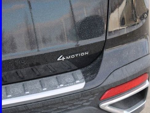 Used 2024 Volkswagen Taos SE image 8