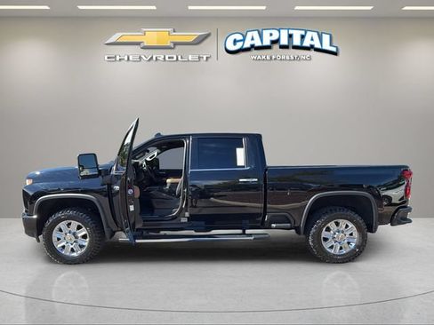 Used 2020 Chevrolet Silverado 2500 High Country w/ Z71 Off-Road Package AWD/4WD image 3