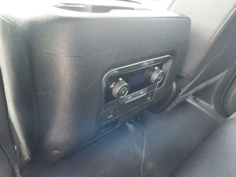 Used 2025 Chevrolet Tahoe LT AWD/4WD image 9