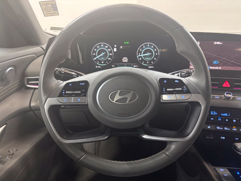 Used 2025 Hyundai Elantra SEL FWD image 11