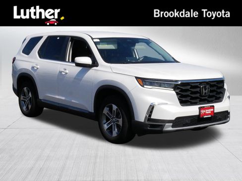 Used 2025 Honda Pilot EX-L image 1