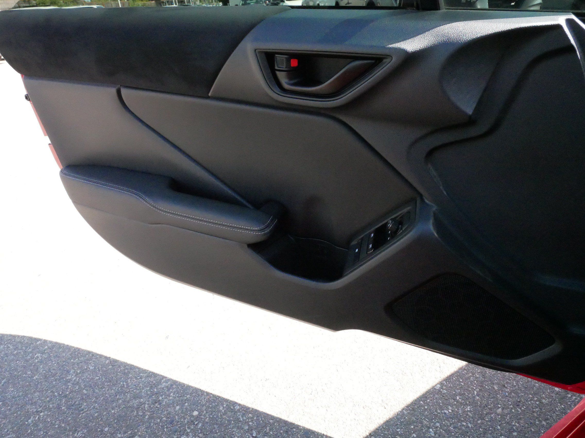 Used 2023 Toyota GR86 Premium w/ ALL Weather Mat Package (TMS) RWD image 26