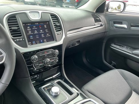 Used 2023 Chrysler 300 Touring RWD image 41