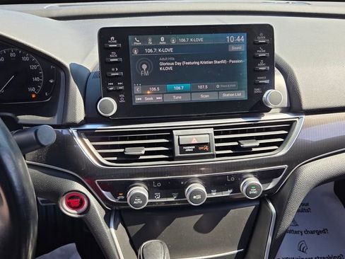Used 2018 Honda Accord Sport image 17