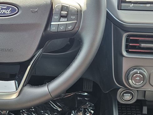 New 2025 Ford Maverick Lariat w/ Black Appearance Package image 24